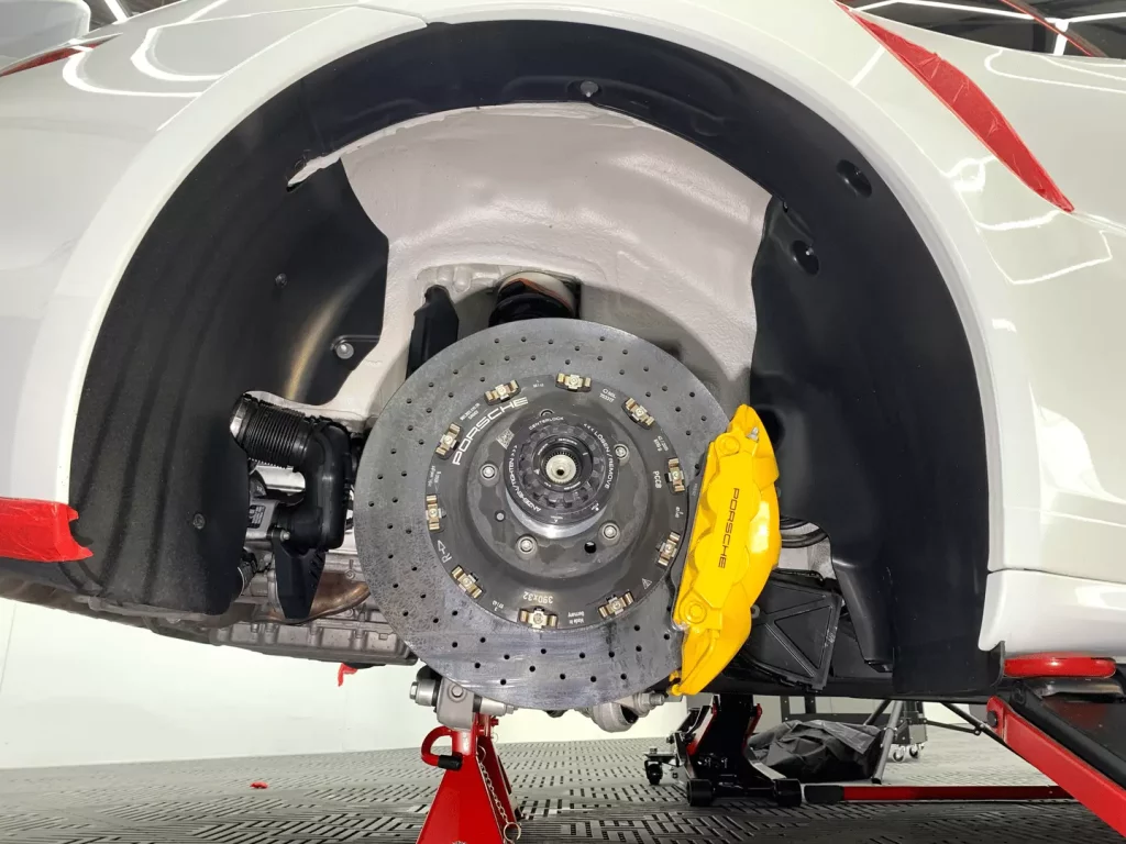 Detailing, laver les arches de roues Porsche